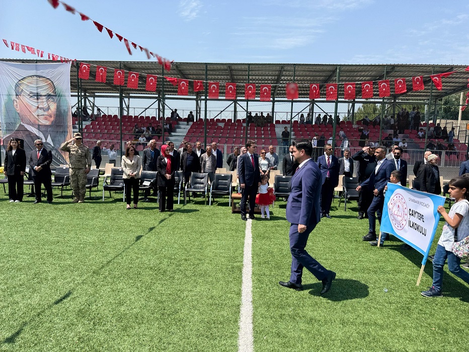 23 NİSAN ULUSAL EGEMENLİK VE ÇOCUK BAYRAMI İLÇE STADYUMUNDA COŞKUYLA KUTLANDI 