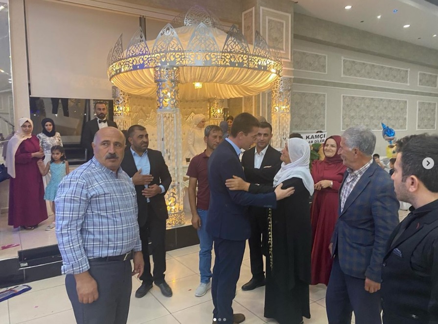Kaymakam Yusuf KAPTANOĞLU, EFE ve TARHAN Ailelerinin Düğün Törenine Katıldı.